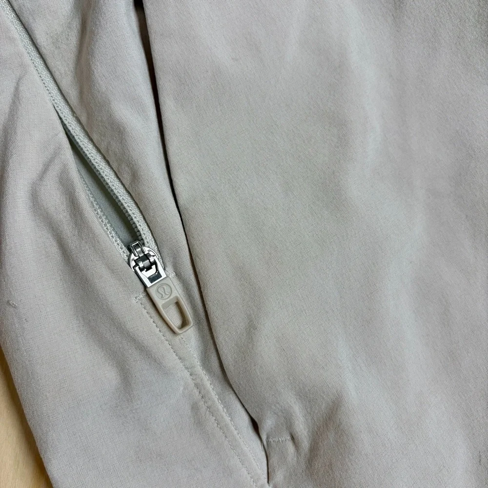 Lululemon 5" Pace Breaker Shorts XL Linerless  Downtown Tan Khaki Beige - Picture 5 of 9